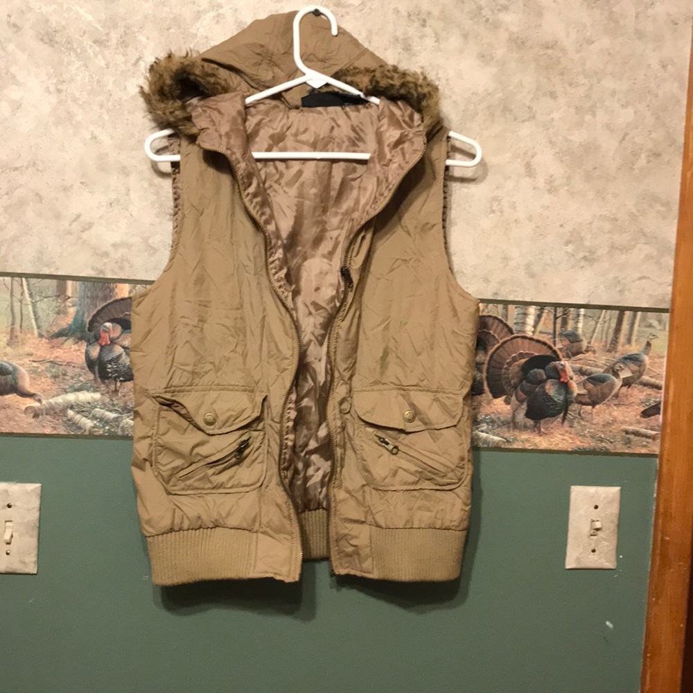 Relativity brown vest with good